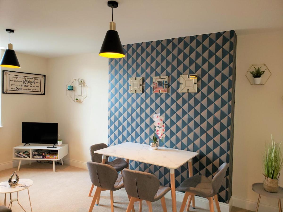 A Stylish Retreat - Super King Bed - Heart Of Town Centre - 5 Mins Stroll To Beach Bournemouth Exterior foto