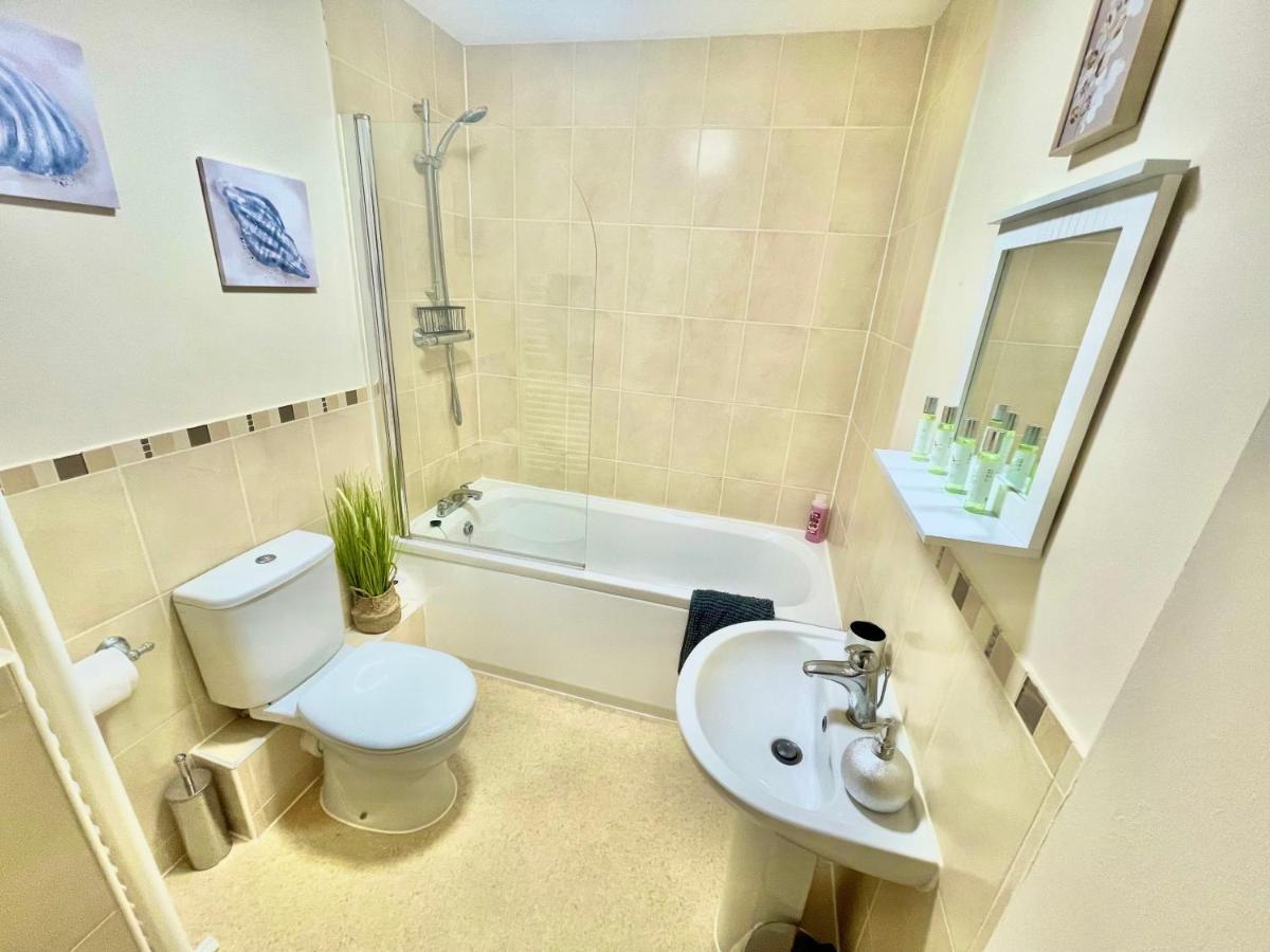 A Stylish Retreat - Super King Bed - Heart Of Town Centre - 5 Mins Stroll To Beach Bournemouth Exterior foto